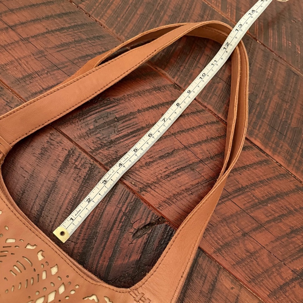 The Sak Huntley Leather Shoulder Bag - Picture 6 of 7